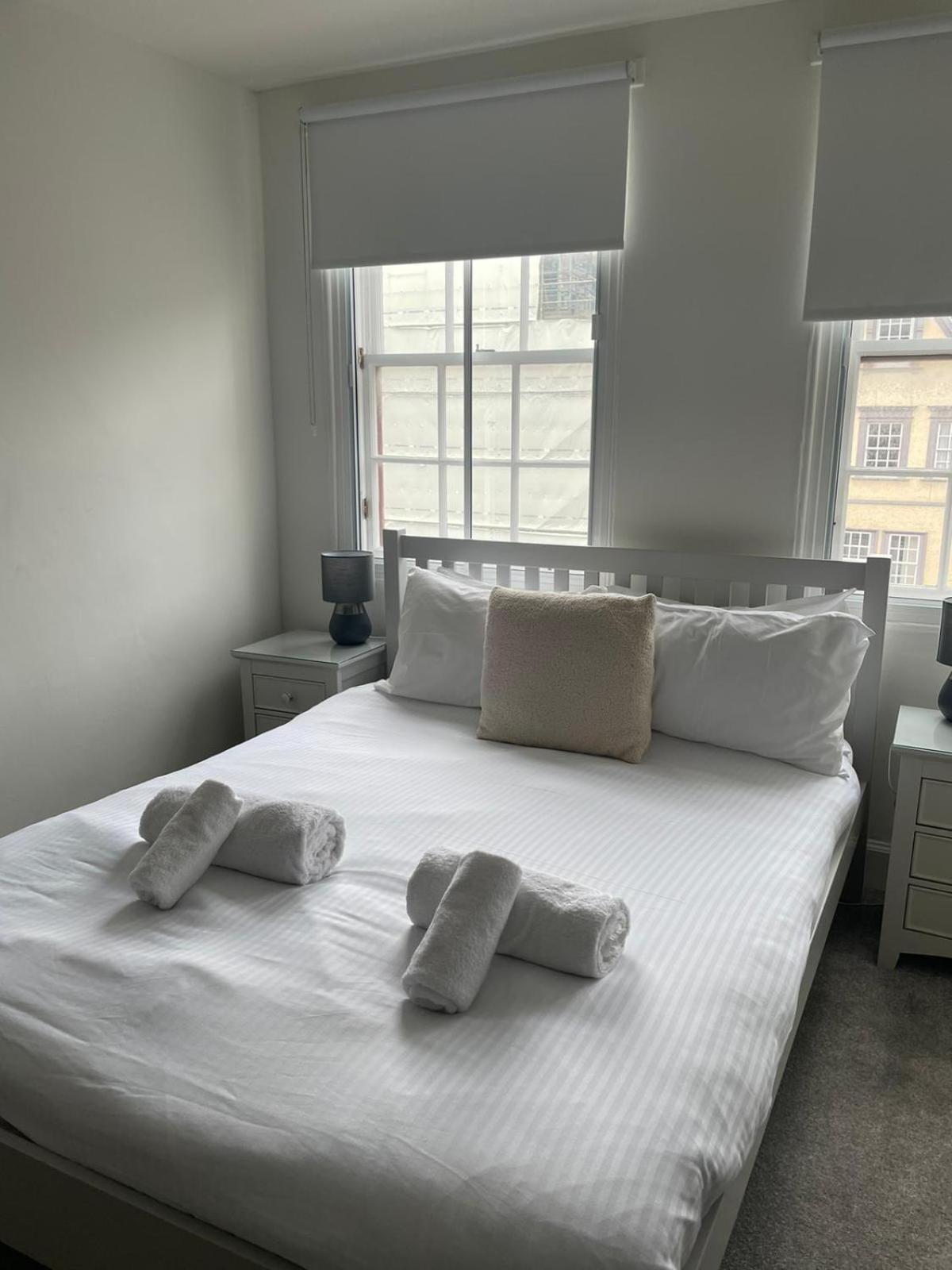 Pass The Keys Modern 3 Bed Flat On The Historic Royal Mile Apartamento Edimburgo Exterior foto